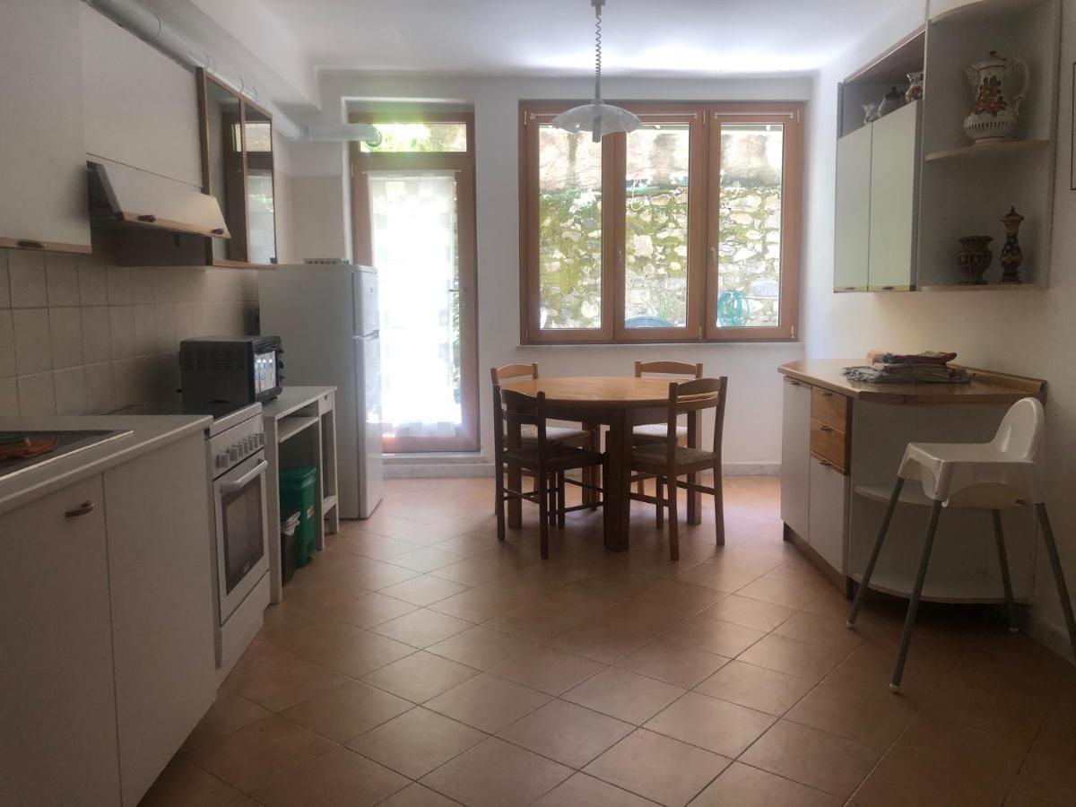 Appartamento Vicino Al Mare Монеглия Екстериор снимка