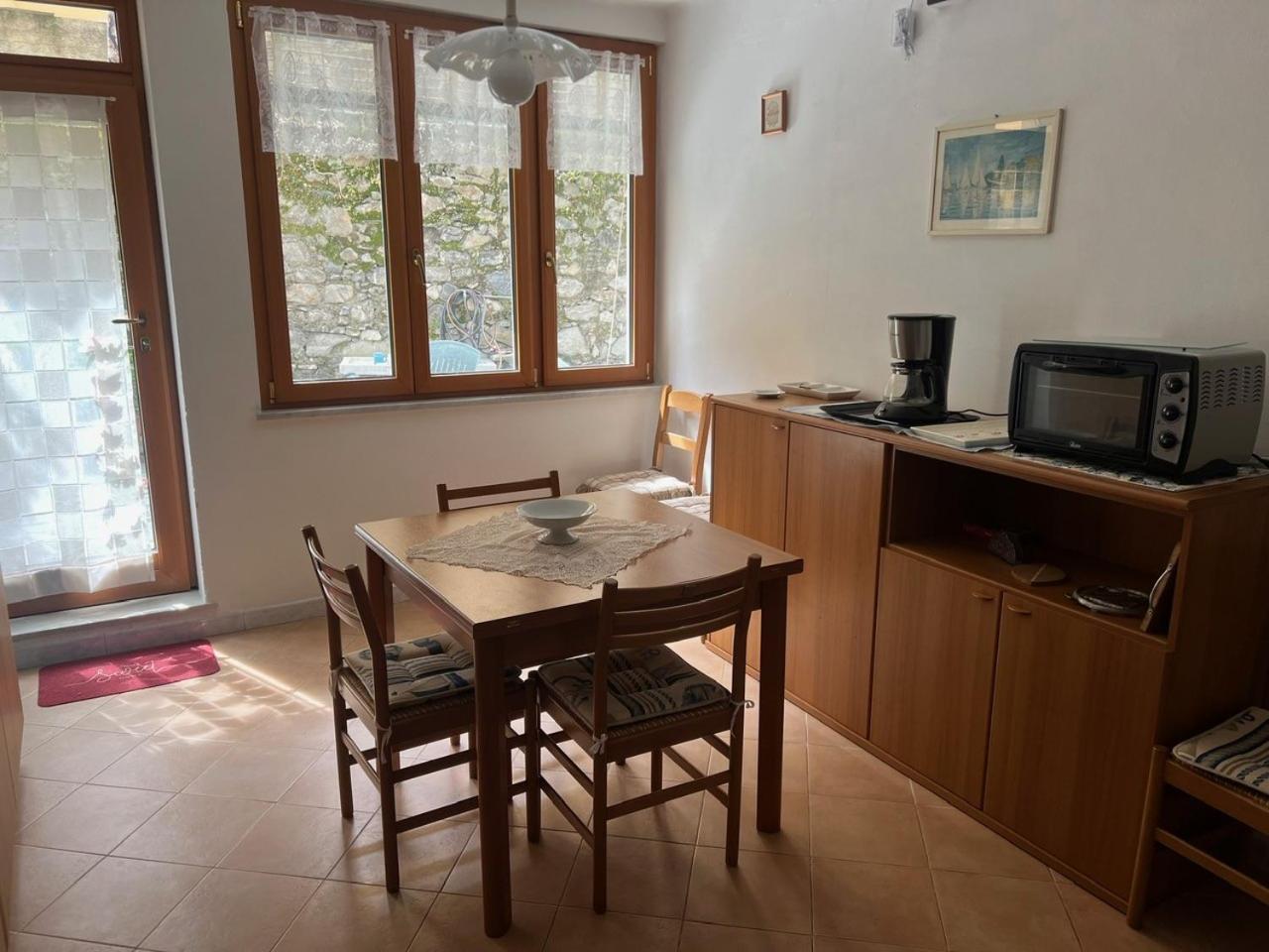 Appartamento Vicino Al Mare Монеглия Екстериор снимка